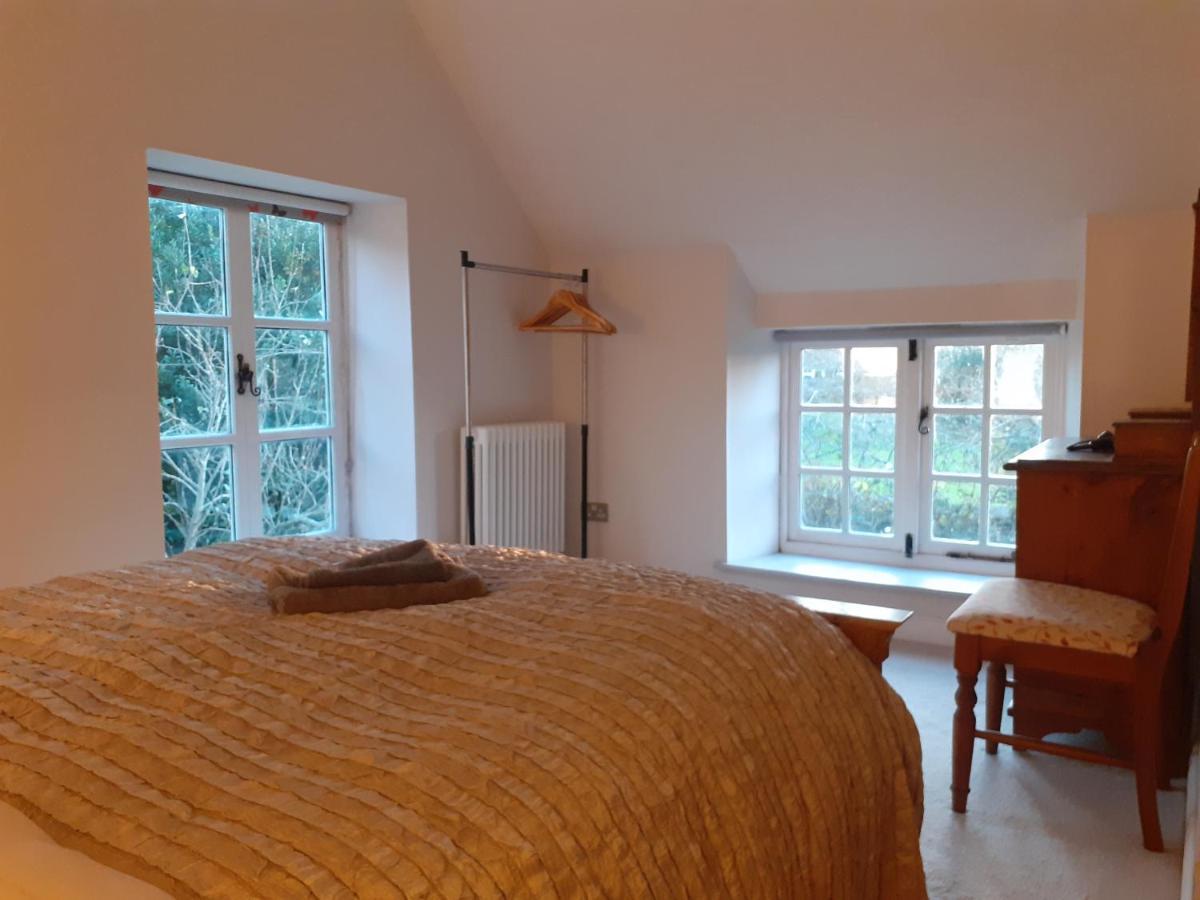 Characterful Cottage Adjacent To An Orchard Brockley Exterior foto